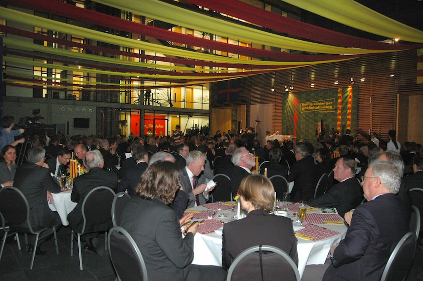 Defftig Ollnborger Gröönkohl-Äten in der Niedersächsischen Landesvertretung