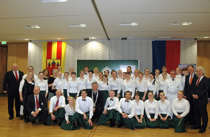 Defftig Ollnborger Gröönkohl-Äten Service Team