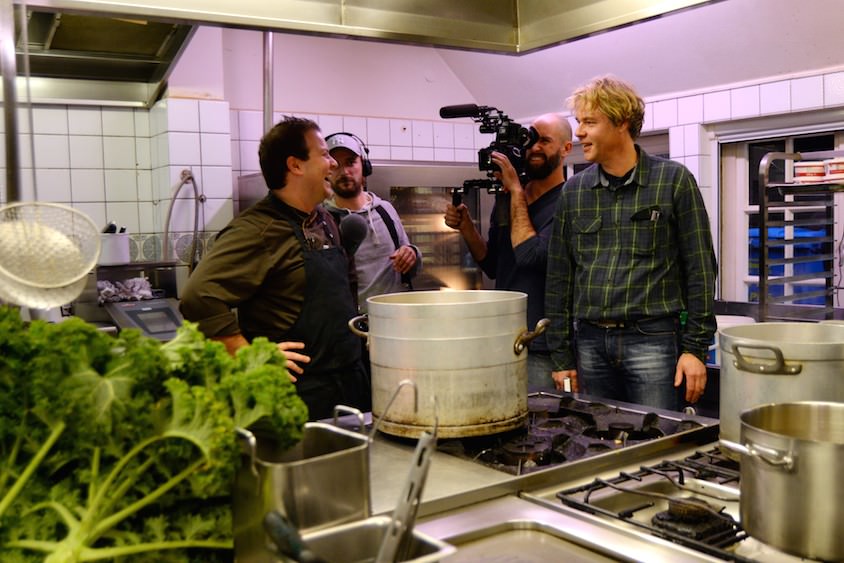 Für die ProSieben Sendung Galileo wurde in der Küche im Bümmersteder Krug die Zubereitung des Grünkohls gedreht.