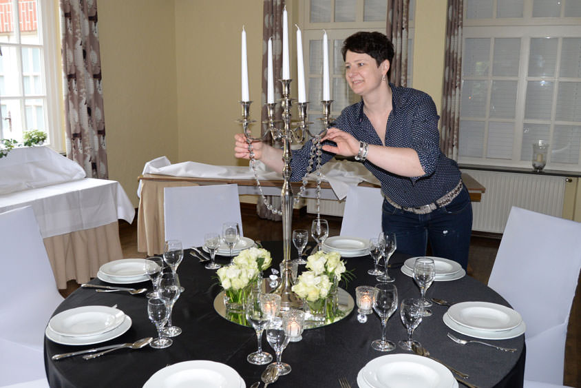 Die Hochzeitsdekorateurin Olga Liske präsentierte mit ihren Tischkreationen aktuelle Trends.
