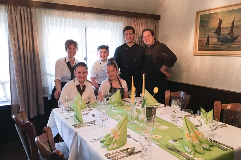 ulia, Gina-Marie und Jonas haben den Zukunftstag im Bümmersteder Krug verbracht.