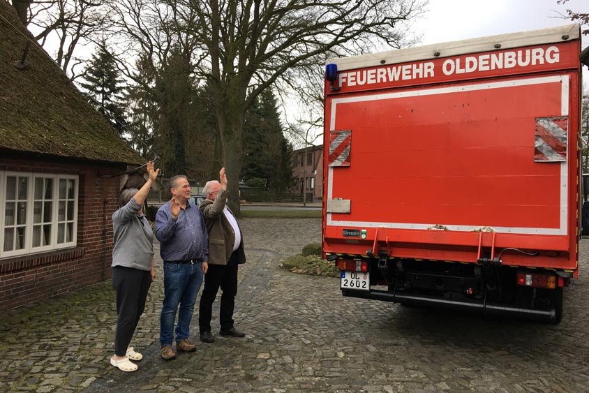 Abfahrt zum Defftig Ollnborger Gröönkohl-Äten in Berlin.