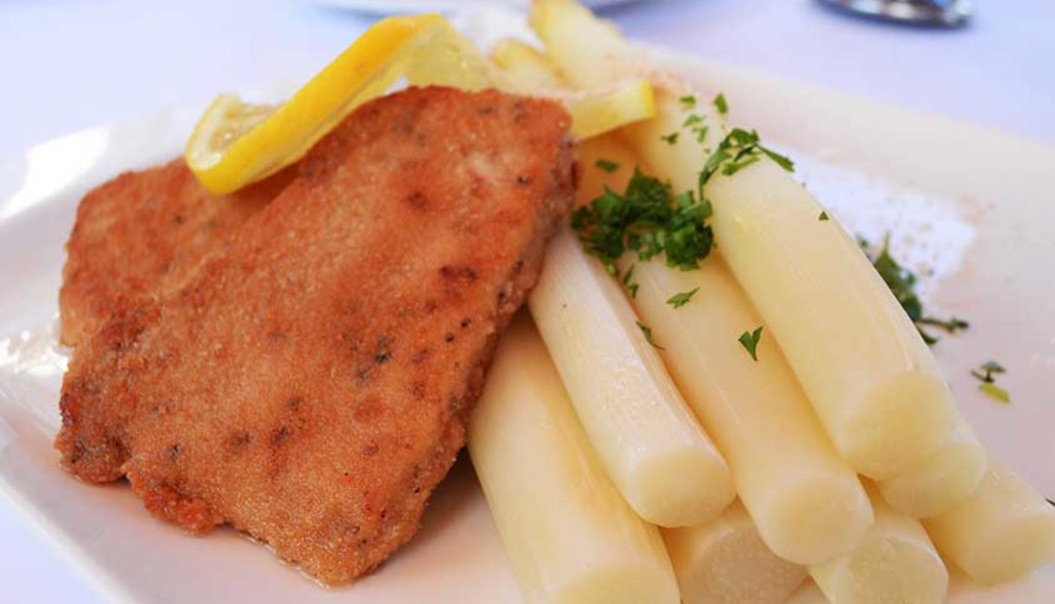 Im Bümmersteder Krug kündigt sich mit dem Frühling auch die Spargelzeit an.