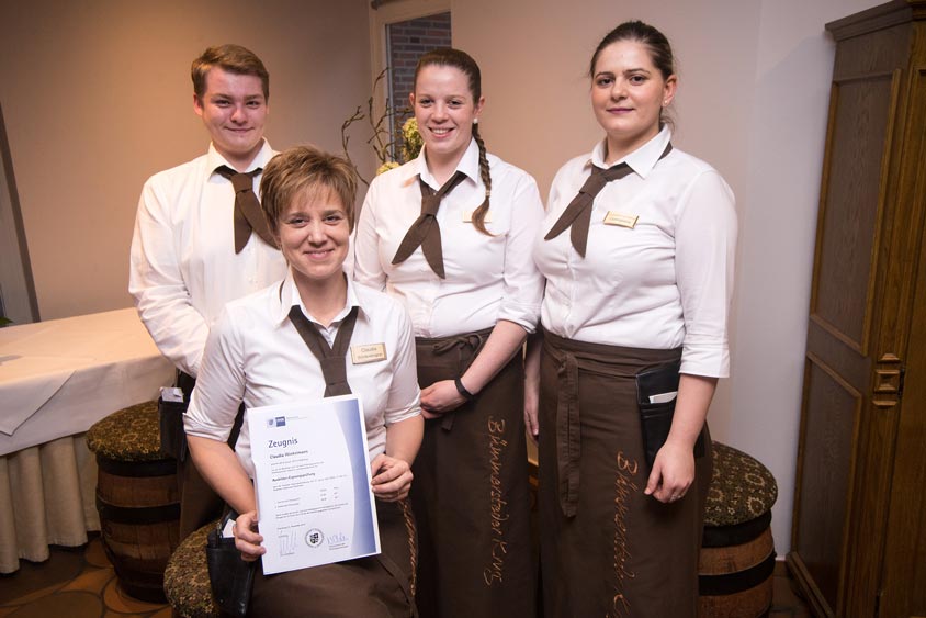 Unsere Serviceleiterin Claudia Winkelmann hat die Ausbildereignungsprüfung bestanden.