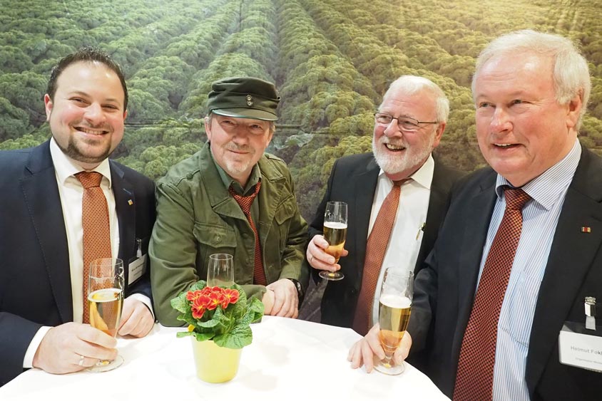 Der Bümmersteder Krug wurde in diesem Jahr von fünf Personen in Berlin vertreten.